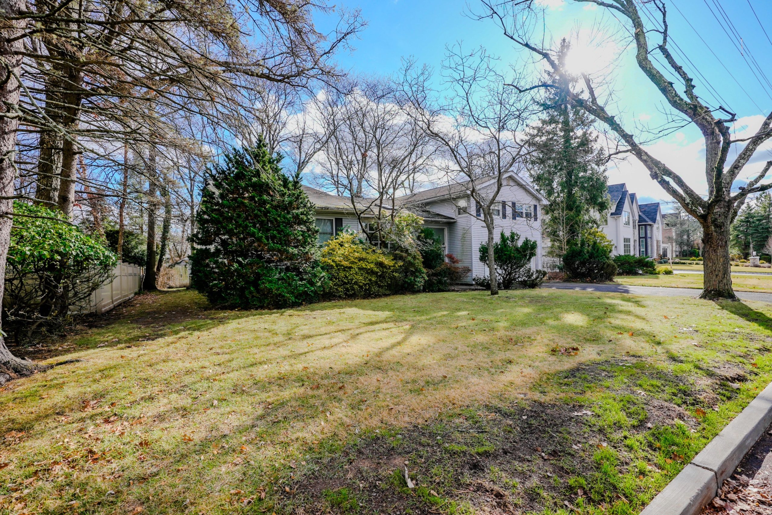 48 Cambridge Pl, Englewood Cliffs, NJ 07632